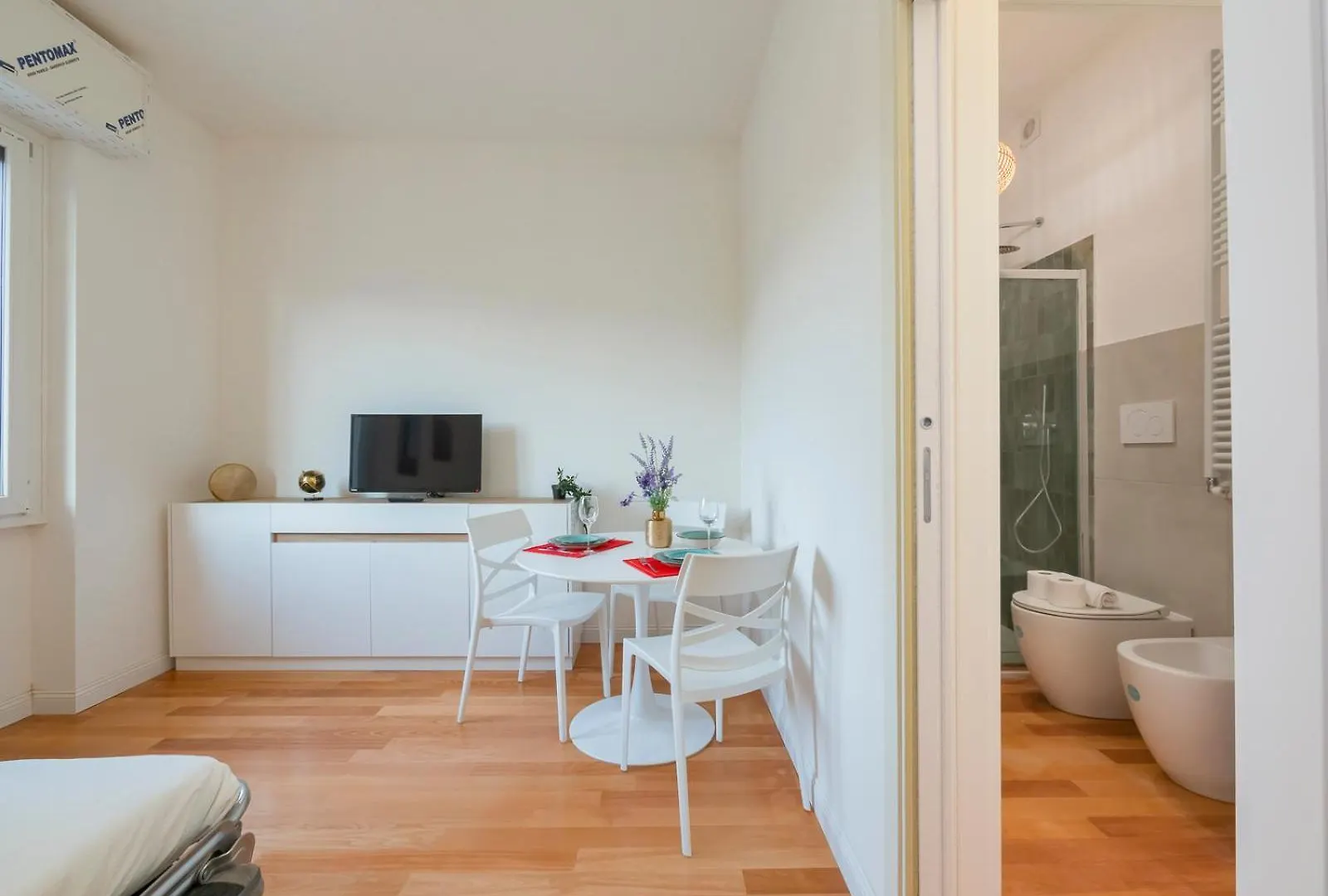 I Host Apartment - Gressoney 2 Milan Italy